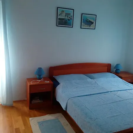 Pavesic 1 Apartament *